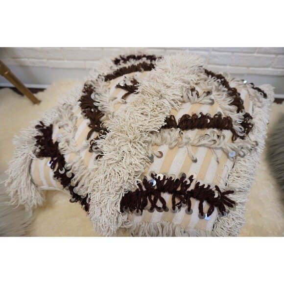 Vintage Moroccan Handira Pillow Cover: Berber Wedding Blanket, Sequins 03YS00356 - Picture 4 of 10